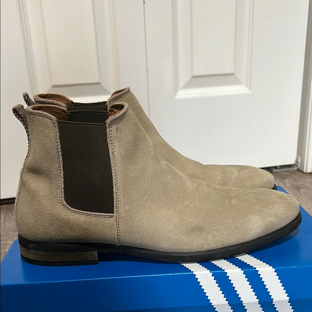 Call it Spring Tan Chelsea Boots Suede Elastic Panels